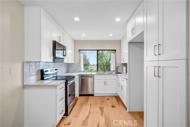 Detail Gallery Image 10 of 29 For 6031 E Ladera, Anaheim,  CA 92807 - 3 Beds | 2/1 Baths