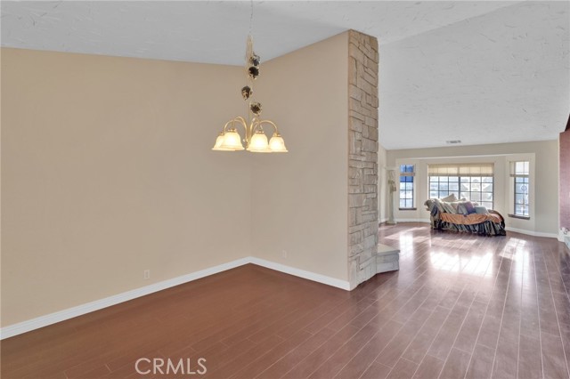 Detail Gallery Image 23 of 65 For 13889 Olathe Rd, Apple Valley,  CA 92307 - 5 Beds | 2/1 Baths