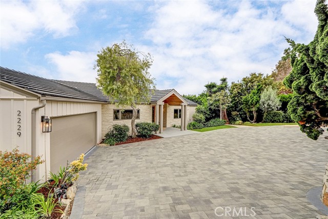 Detail Gallery Image 2 of 38 For 2229 Thorley Pl, Palos Verdes Estates,  CA 90274 - 4 Beds | 4/1 Baths