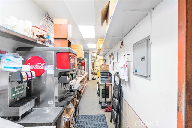 1020 E K E Avenue, Lancaster CA: https://media.crmls.org/medias/16be22b1-4b08-416f-8aa0-5e0ff5e4aab5.jpg