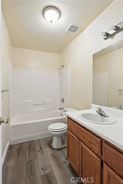 713 Vista Del Rey Drive, Atwater CA: https://media.crmls.org/medias/16be2870-55aa-4bb9-89b2-8cb2f8be80cd.jpg