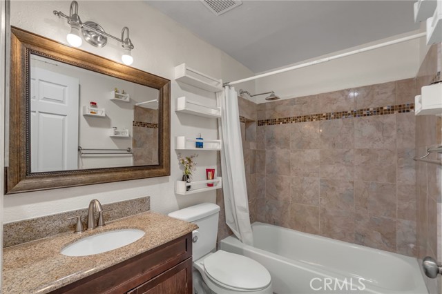 Detail Gallery Image 30 of 39 For 10943 Laurel Canyon #B9,  San Fernando,  CA 91340 - 2 Beds | 2 Baths
