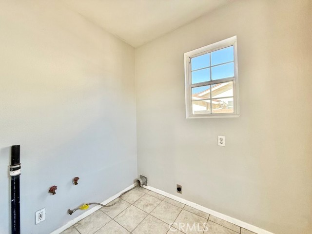 Detail Gallery Image 20 of 27 For 11622 Massinger St, Lakewood,  CA 90715 - 3 Beds | 1 Baths