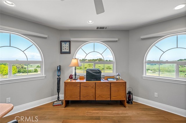 Detail Gallery Image 30 of 46 For 41653 Oak Trail Ct, Murrieta,  CA 92562 - 4 Beds | 3 Baths