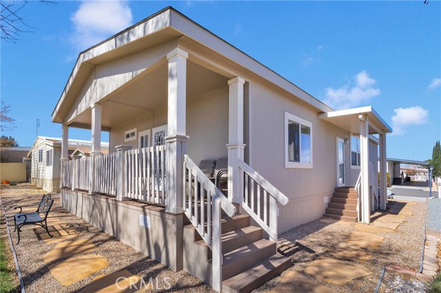 13393 Mariposa Road, Victorville CA: https://media.crmls.org/medias/16c1a9f6-96af-472c-bc80-74543d44c209.jpg