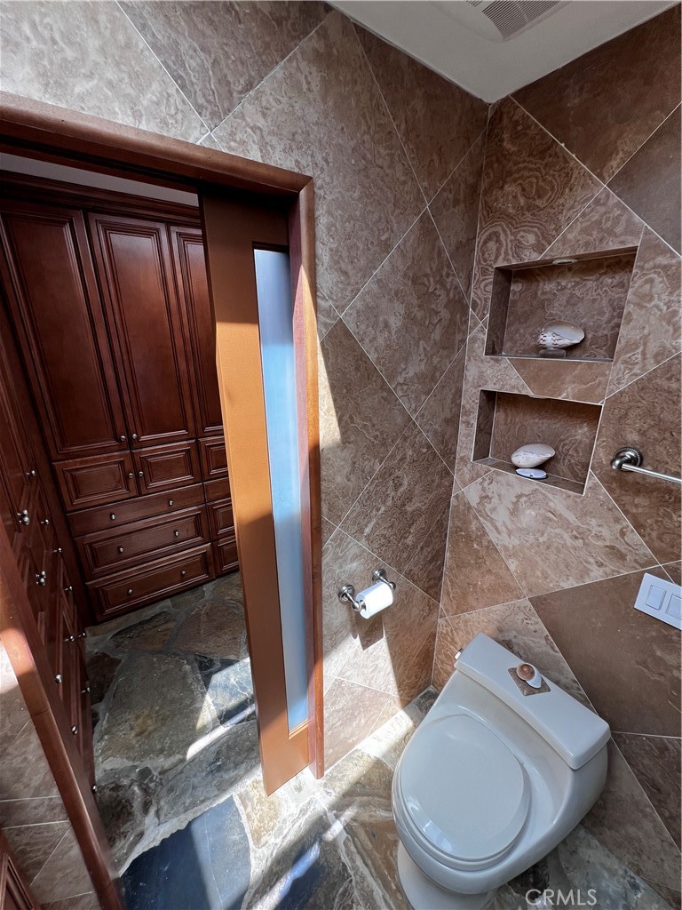 MLS #OC25182899 img 24