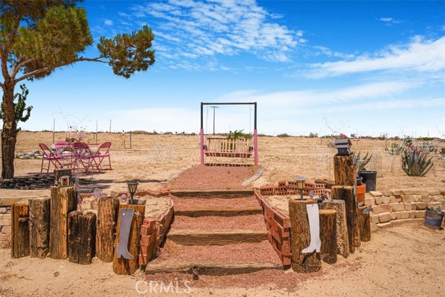 61975 La Brisa Drive, Joshua Tree CA: https://media.crmls.org/medias/16c27bbf-b9bb-4abf-94dd-2bf25d178b1d.jpg