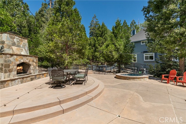 Detail Gallery Image 14 of 39 For 26125 Augusta Dr, Lake Arrowhead,  CA 92391 - 5 Beds | 3/1 Baths