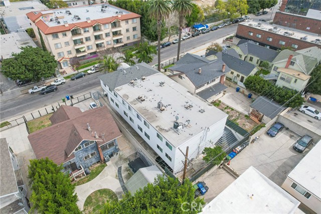 Detail Gallery Image 27 of 32 For 957 S Gramercy Dr #105,  Los Angeles,  CA 90019 - 2 Beds | 2 Baths