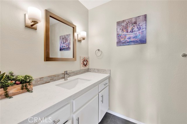 4040 Via Marisol, Highland Park CA: https://media.crmls.org/medias/16c446c4-3baa-4185-88c0-84893df67cce.jpg