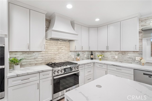 1031 E Andrews Drive, Long Beach CA: https://media.crmls.org/medias/16c4ba0f-4af9-477f-9c03-258b49890232.jpg