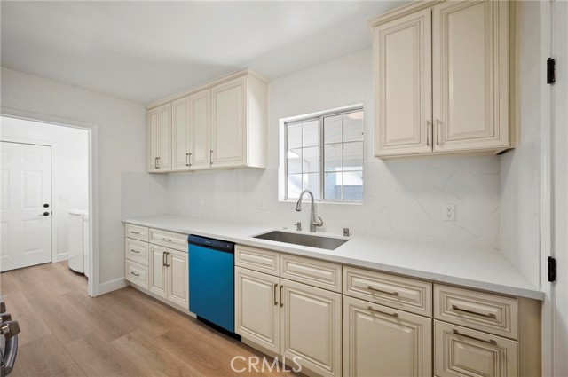 13358 Blythe Street, North Hollywood CA: https://media.crmls.org/medias/16c56bbd-351f-4205-8034-aced734f4b3e.jpg