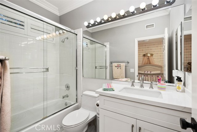 1 Roberts Drive, Coto de Caza CA: https://media.crmls.org/medias/16c5dc7b-9b90-4bcb-8314-780ff97b6700.jpg
