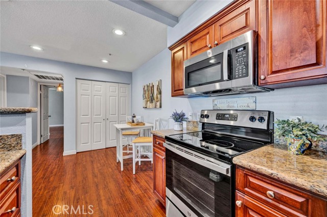 Front Image Thumbnail for CRPW26159941