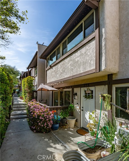 372 S Miraleste Drive, San Pedro CA: https://media.crmls.org/medias/16c952eb-e0ba-4964-a387-5b3f2101ad50.jpg