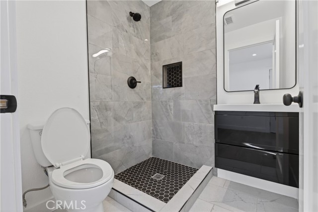 Detail Gallery Image 33 of 37 For 10443 E Zamora Ave, Los Angeles,  CA 90002 - – Beds | – Baths