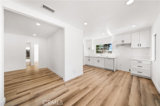 8139 N Maple Avenue, Rialto CA: https://media.crmls.org/medias/16c967db-65e2-4ed4-bc4d-270c20699f40.jpg