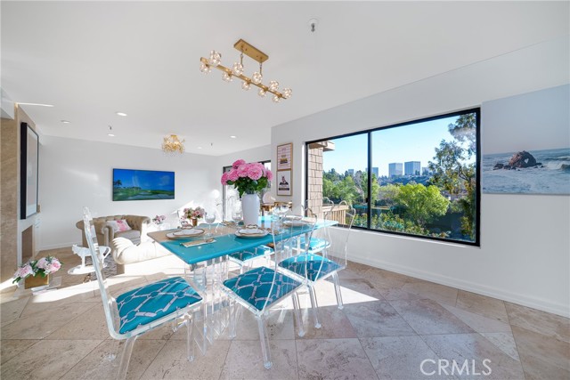 67 Sea Island Drive, Newport Beach CA: https://media.crmls.org/medias/16c977fb-e4c4-45be-bec8-83cfe2c92746.jpg