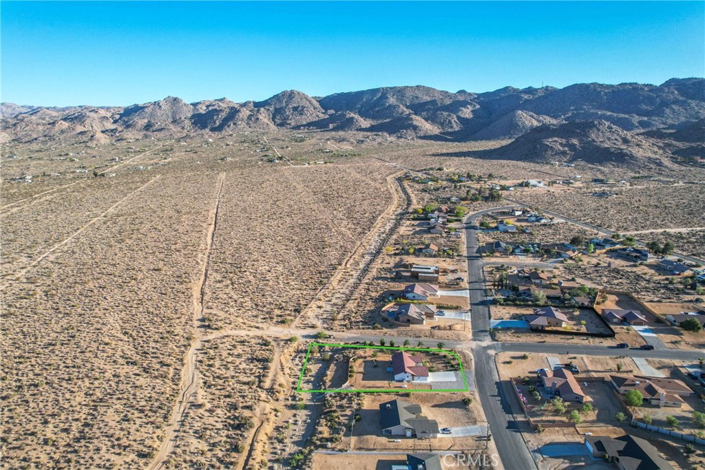 https://media.crmls.org/medias/16ca275b-c861-43c8-8196-6f35c8786911.jpg?preset=X-Large