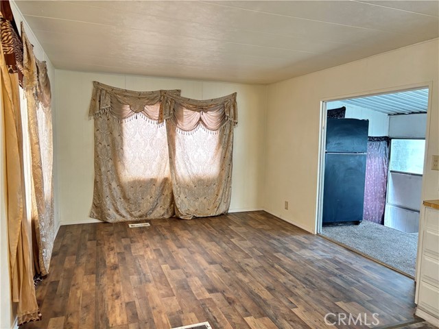Detail Gallery Image 3 of 11 For 430 N Palm Ave #103,  Hemet,  CA 92583 - 2 Beds | 1 Baths