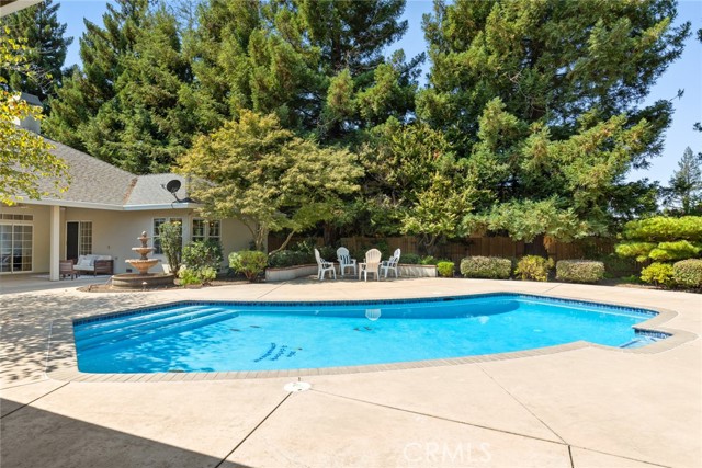 9498 Dillon Ct, Durham CA: https://media.crmls.org/medias/16ca6f80-d459-4ec1-9827-082cb496c5a3.jpg