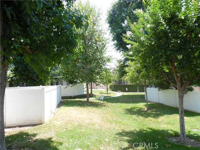 Detail Gallery Image 6 of 28 For 1806 Rory Ln #9,  Simi Valley,  CA 93063 - 2 Beds | 2/1 Baths