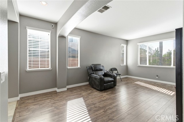 Detail Gallery Image 8 of 42 For 12812 Clemson, Corona,  CA 92880 - 5 Beds | 3 Baths