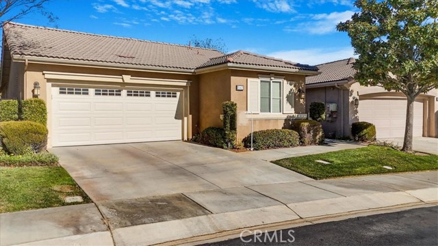 Detail Gallery Image 1 of 66 For 1562 Tabor Creek, Beaumont,  CA 92223 - 2 Beds | 2 Baths