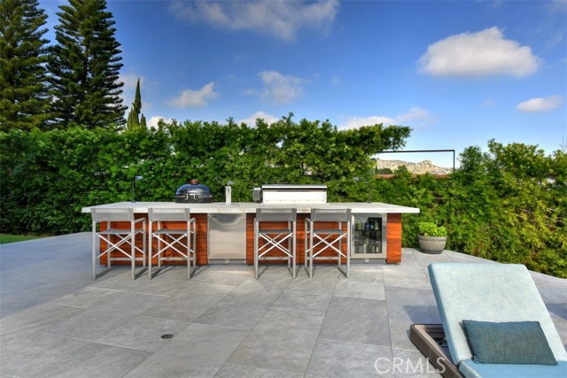 Detail Gallery Image 32 of 41 For 6100 Maury Ave, Woodland Hills,  CA 91367 - 4 Beds | 2/1 Baths