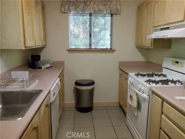 Detail Gallery Image 4 of 9 For 10383 Boren Bega Dr, Kelseyville,  CA 95451 - 2 Beds | 2 Baths