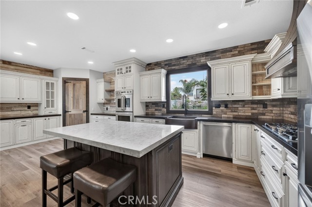 Detail Gallery Image 15 of 75 For 46267 Sawtooth Ln, Temecula,  CA 92592 - 4 Beds | 3 Baths