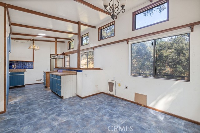 Detail Gallery Image 8 of 34 For 5057 Oak Rd, Mariposa,  CA 95338 - 2 Beds | 2 Baths