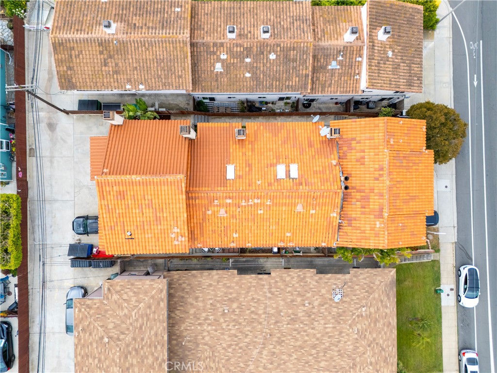 https://media.crmls.org/medias/16ce0c7b-5695-4b2c-b8bd-a4af5b27ae5a.jpg?preset=X-Large