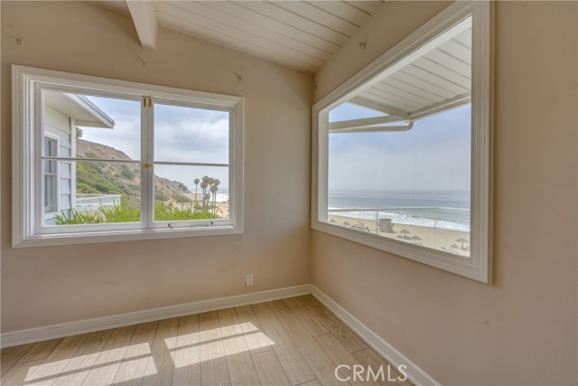 122 Spindrift Lane, Rancho Palos Verdes, California 90275, 2 Bedrooms Bedrooms, ,2 BathroomsBathrooms,Residential,Sold,Spindrift,PV22107434