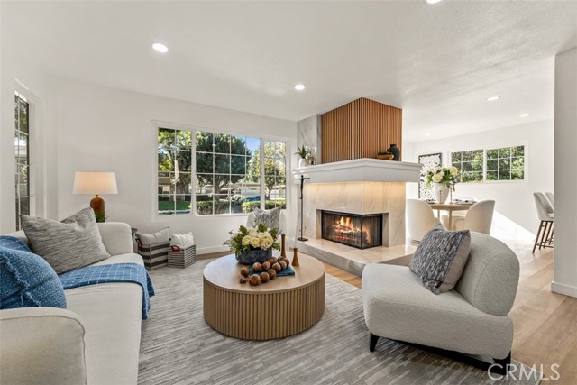 Detail Gallery Image 2 of 14 For 12 Woodleaf, Irvine,  CA 92614 - 3 Beds | 2 Baths