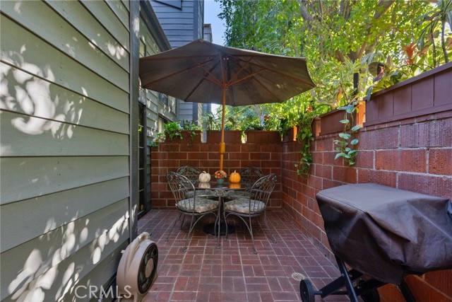 Detail Gallery Image 32 of 45 For 5707 Topanga Canyon Bld #7,  Woodland Hills,  CA 91367 - 2 Beds | 2/1 Baths