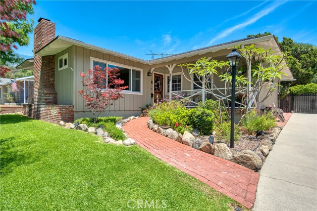 430 N Canyon Boulevard, Monrovia CA: https://media.crmls.org/medias/16d2aa97-a2dc-4ee0-bdf4-b8cb120b9176.jpg