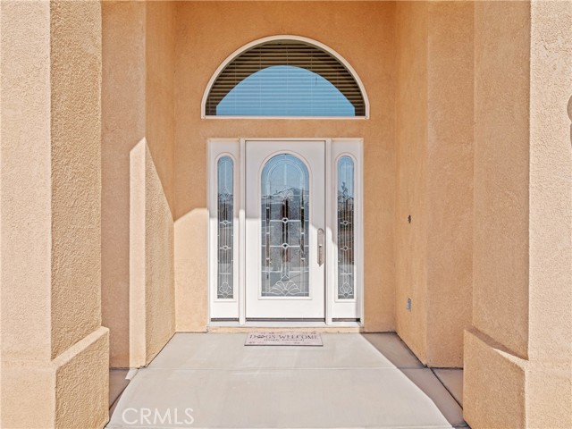 Detail Gallery Image 8 of 38 For 15185 Laguna Seca Dr, Apple Valley,  CA 92307 - 4 Beds | 3 Baths