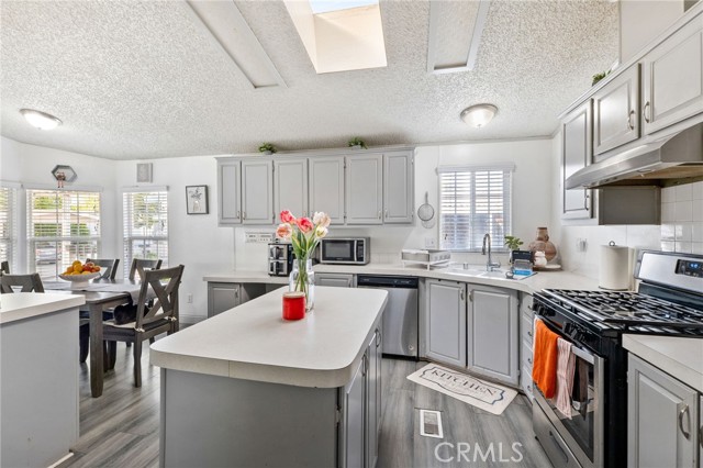 Detail Gallery Image 14 of 61 For 7717 Church #31,  Highland,  CA 92346 - 3 Beds | 2 Baths