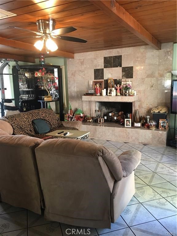 432 N Sage N Avenue, Rialto CA: https://media.crmls.org/medias/16d72a4b-9d8e-4f9b-a67f-2ce6071f3685.jpg