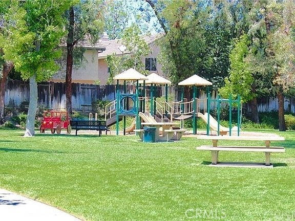 Detail Gallery Image 52 of 56 For 19852 Pandy Ct, Canyon Country,  CA 91351 - 3 Beds | 2/1 Baths