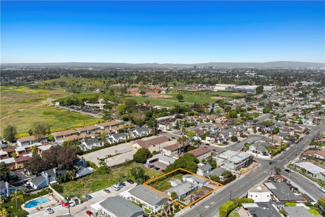 Detail Gallery Image 5 of 13 For 1022 W Wilson St, Costa Mesa,  CA 92627 - 12 Beds | 10/2 Baths