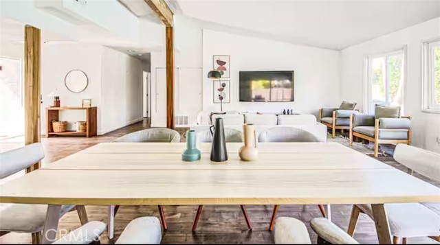 1874 N Los Alamos Road, Palm Springs CA: https://media.crmls.org/medias/16d865ef-7559-44cf-929d-4a392fe3d6c5.jpg