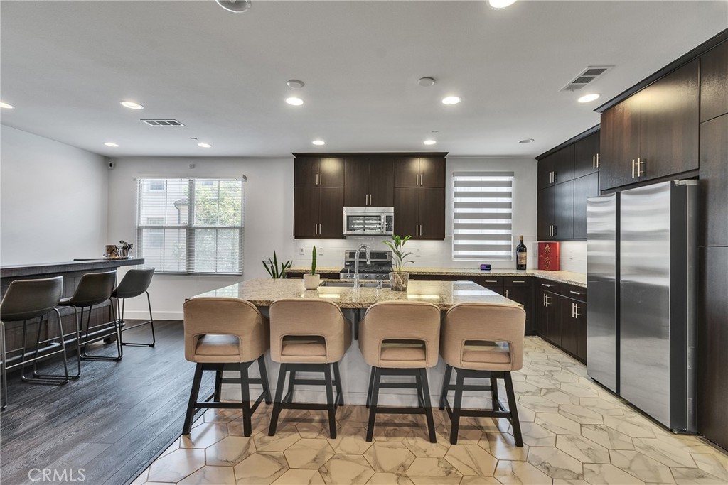 16d8c65b 9287 4147 Bc48 Ea5302342b5a