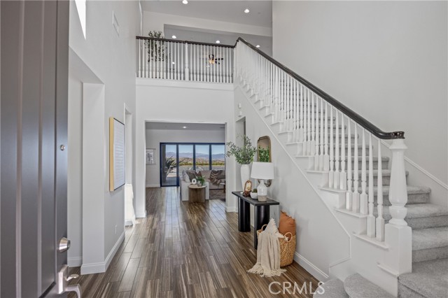 Detail Gallery Image 7 of 64 For 24910 Old Stone Way, Stevenson Ranch,  CA 91381 - 5 Beds | 5 Baths