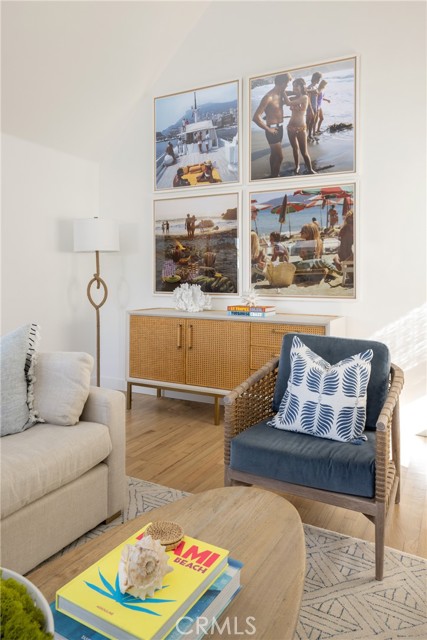 265 Myrtle Street, Laguna Beach CA: https://media.crmls.org/medias/16dac081-2e95-40af-be5a-b08d09dc3e07.jpg