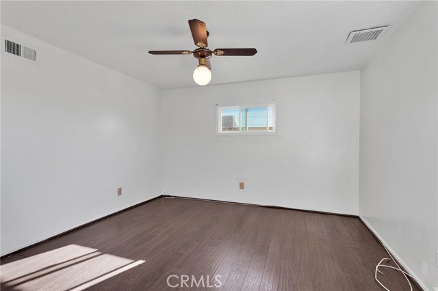 Detail Gallery Image 23 of 52 For 5728 Newbury Ave, San Bernardino,  CA 92404 - 3 Beds | 2 Baths