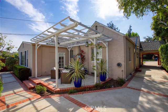 1534 Idlewood Road, Glendale CA: https://media.crmls.org/medias/16dbc1d8-6beb-4253-b4cb-d7dcac359c76.jpg