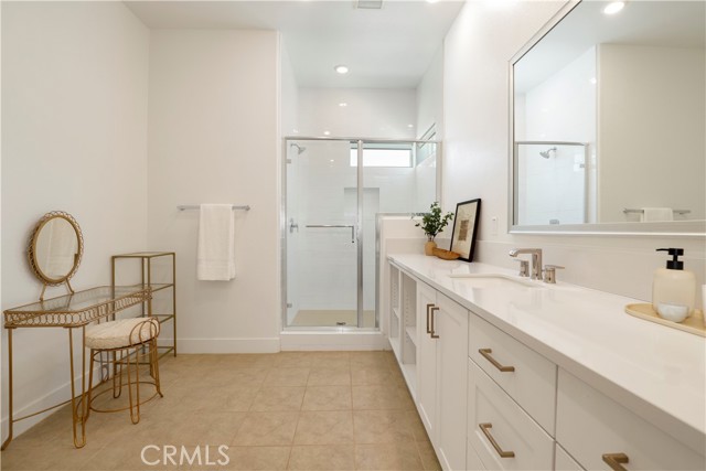 Detail Gallery Image 18 of 35 For 27512 Golden Currant Pl, Valencia,  CA 91381 - 4 Beds | 4 Baths