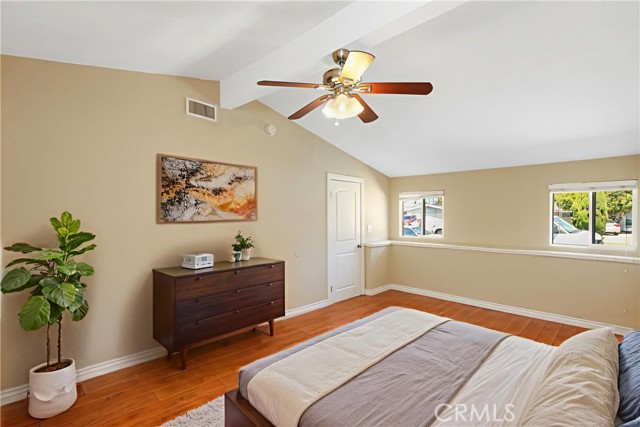 526 N Emerald Drive, Orange CA: https://media.crmls.org/medias/16dcc42e-eda9-4d24-b715-8ed5873e5fd2.jpg